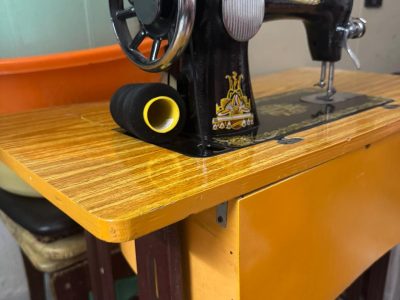 Machine à coudre mécanique
